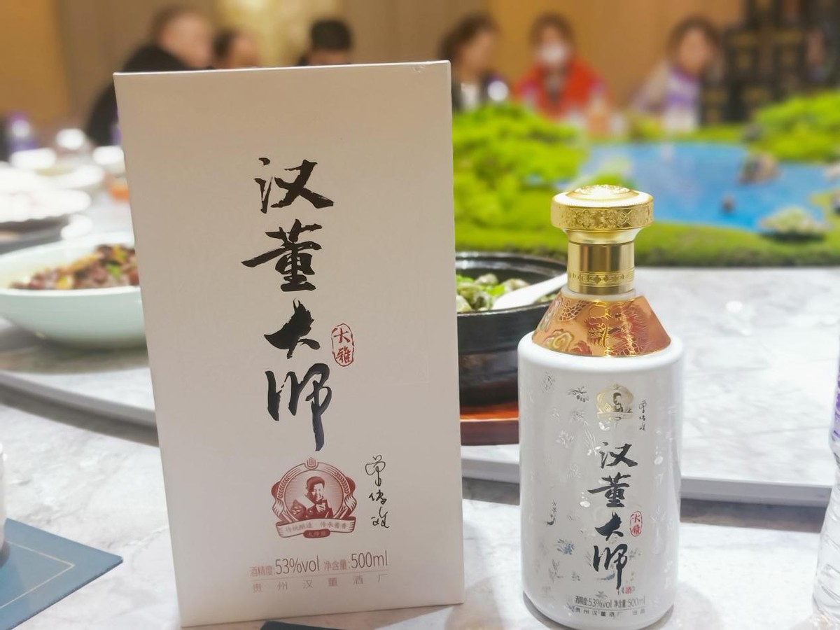 四川饮酒怪象：泸五剑名满天下，但这4款在老百姓中也有口皆碑