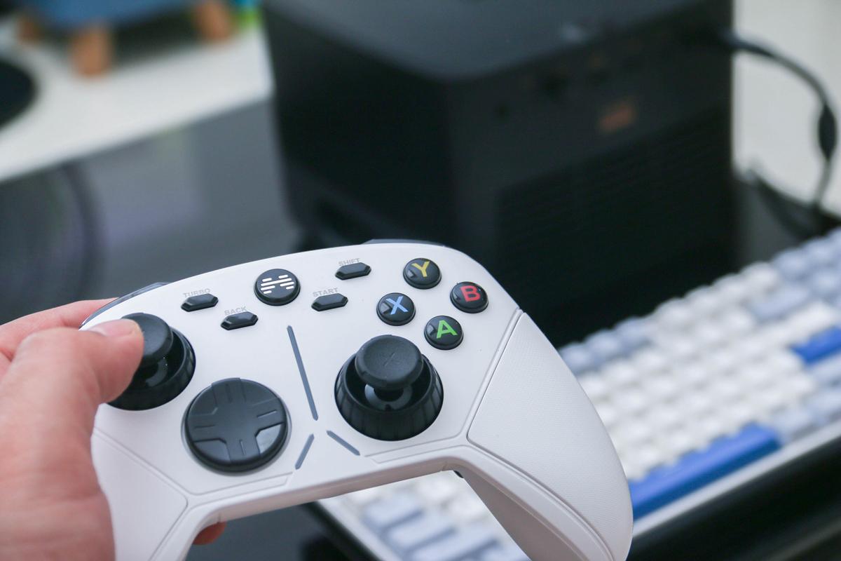 AOCK1S激光投影：4500ANSI不虚标，还豪配帝瓦雷音响，配置很顶！