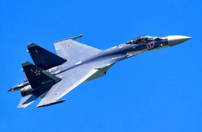 苏-35与f-16在乌克兰,乌克兰凭借f-16能与苏35s对决吗