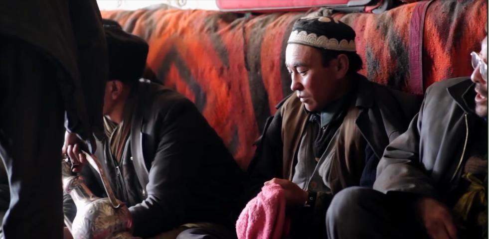 吉尔吉斯人：用100头羊换老婆，没羊男人只能孤独终老