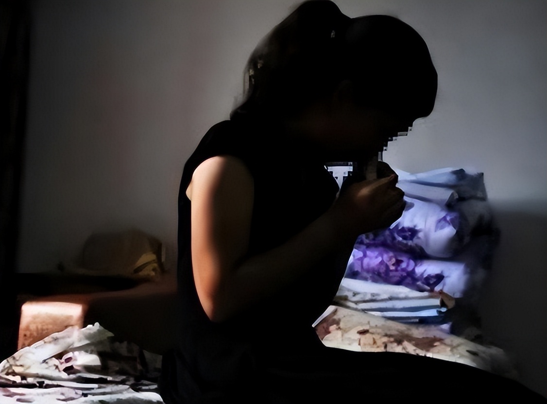 61岁老头诱骗16岁女孩遭村民围殴,邻居六旬老人诱骗幼女案