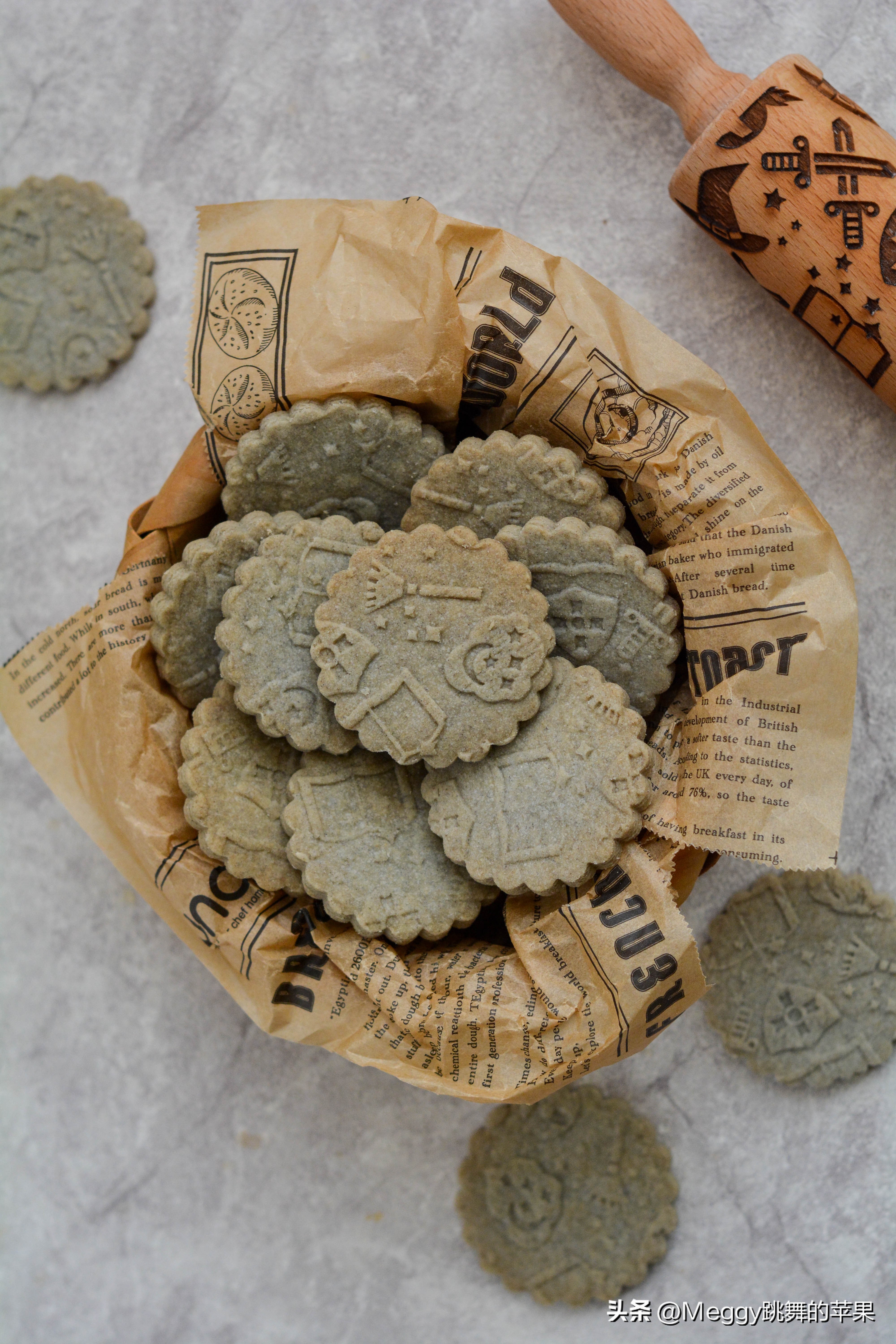 万圣节饼干,酥脆的南瓜饼干万圣节