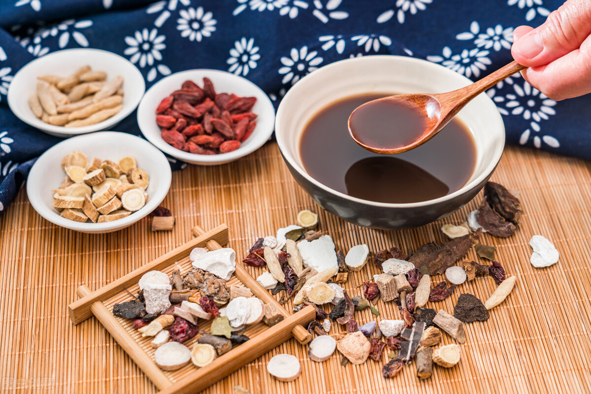 气虚心慌心悸吃什么中成药,心慌胸前出凉汗的原因