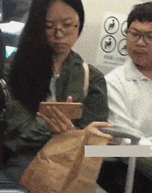 女朋友平胸该怎么安慰她,女朋友平胸该怎么安慰