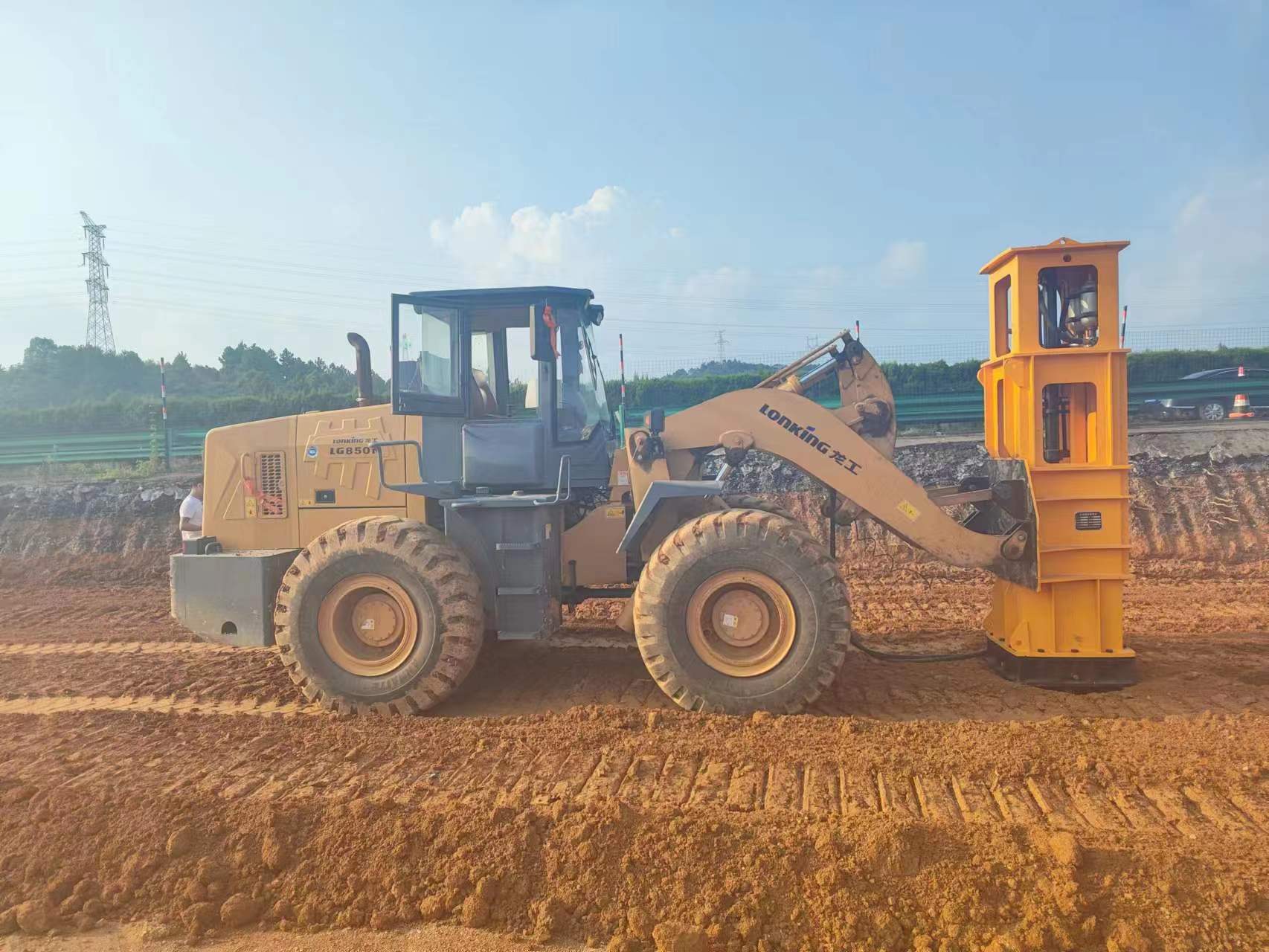 高速液压夯实机铲车,路基液压夯实机价格