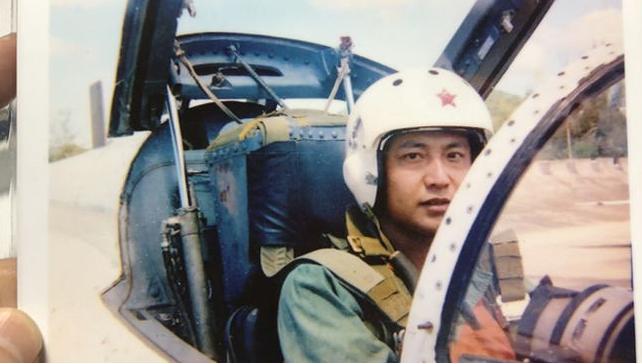 01年中国最牛“键盘侠”，带领八万黑客，怒将*旗国**插到白宫官网