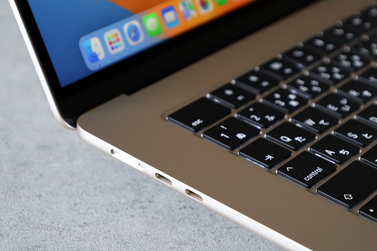 macbookair15英寸,macbookair15款现在还能用吗