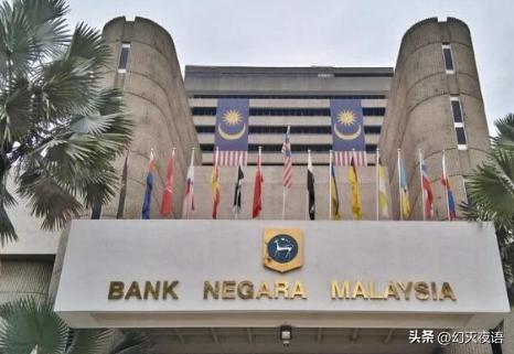 油腻肥男淫欲无度,各国美女名模为之疯狂,4国通缉如今人间蒸发