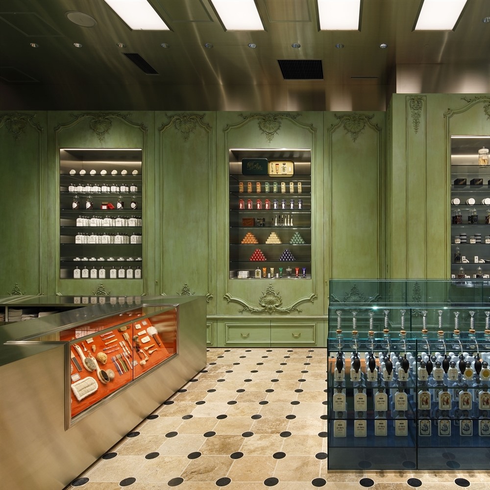 日本东京burton专卖店,东京offwhite专柜