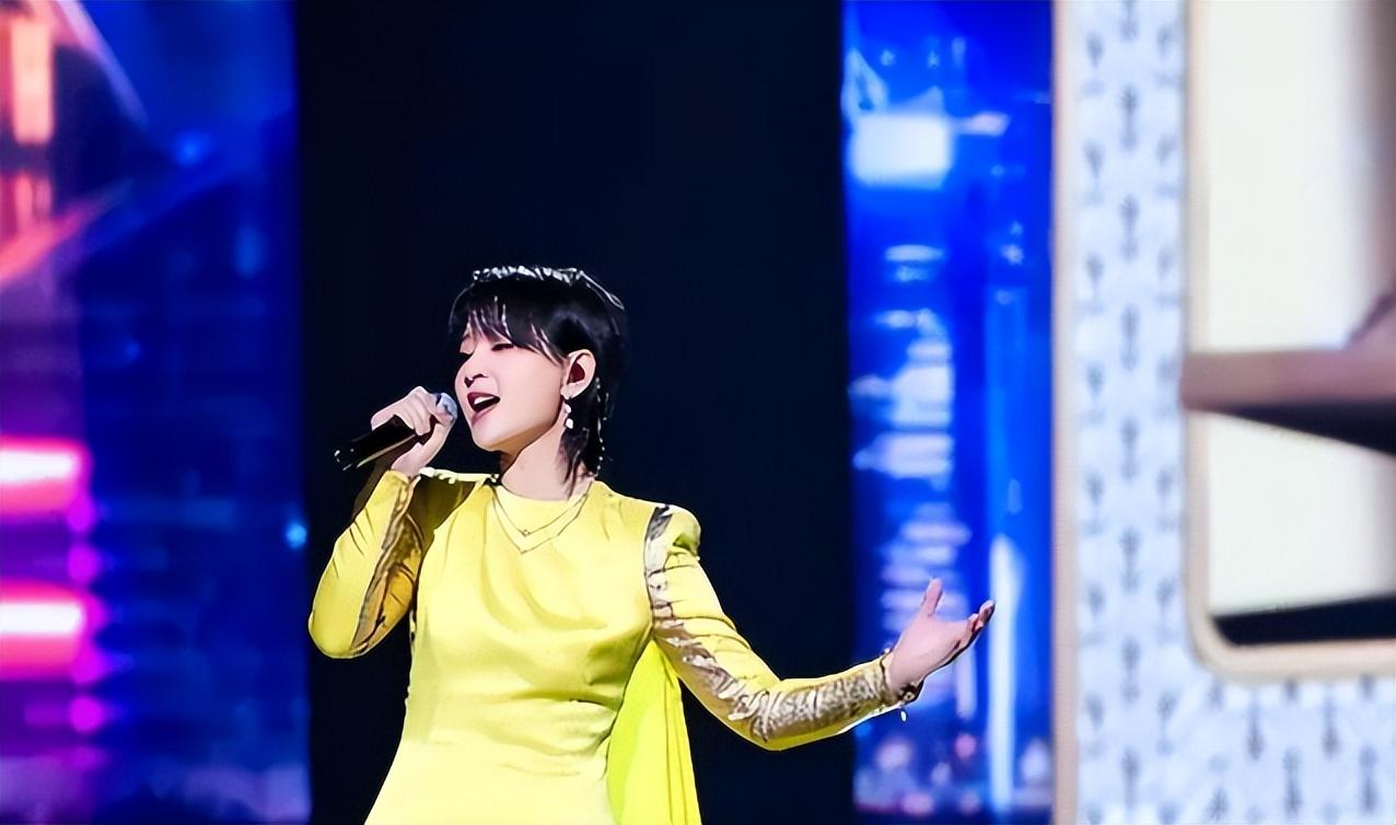 这一次，被撕下“遮羞布”的李宇春，给内娱明星“好好上了一课”