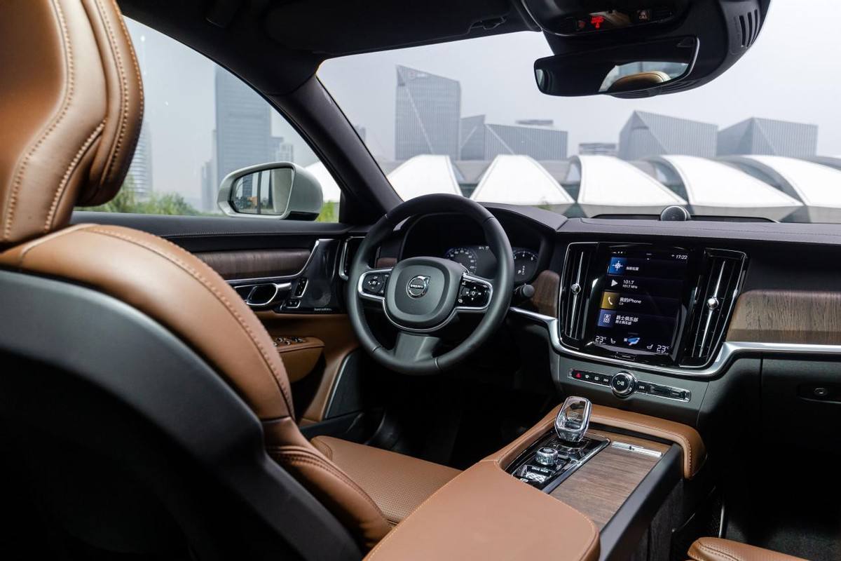 事业单位开什么车适合家用,30万最适合年轻公务员开的车