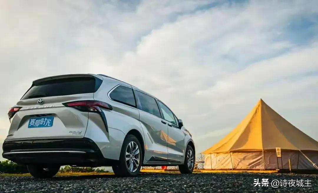 油电混动车和纯燃油车哪种好,燃油车油电混动车哪个好