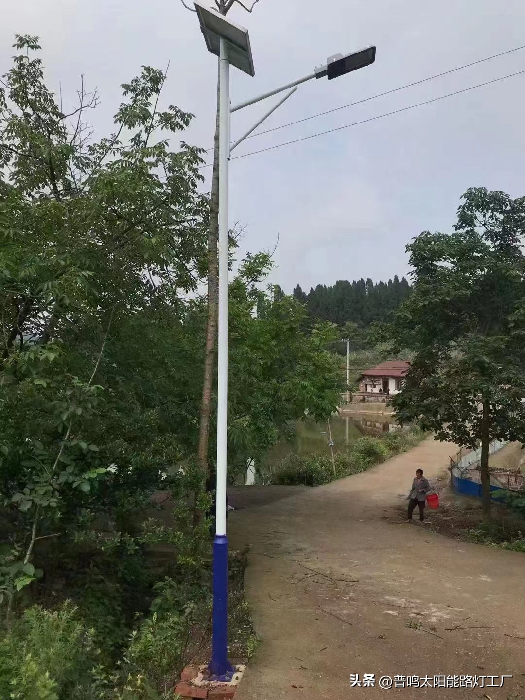 太阳能路灯带6米杆价格,6米太阳能路灯杆安装价格表