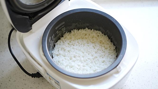 只做米饭的电饭煲哪个好,煮米饭最好吃的电饭煲是哪种