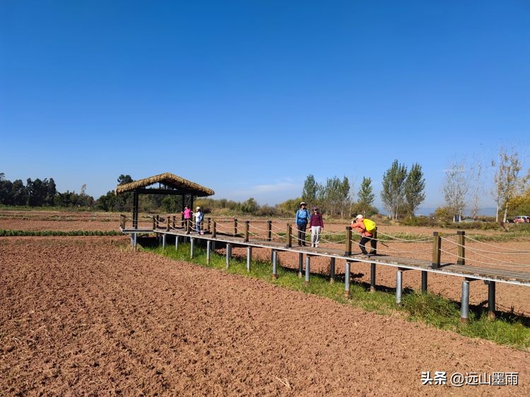 云南昆明滇池小渔村展新颜,滇池边的小渔村