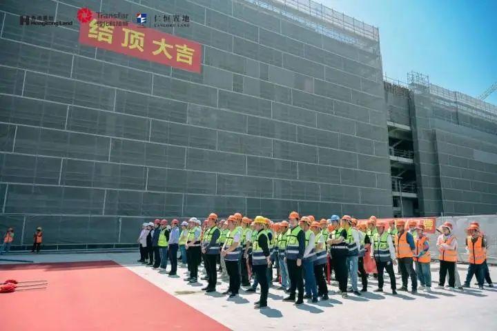 北京欢乐谷与中国杂技团签订战略合作；徐州方特乐园6月底开园