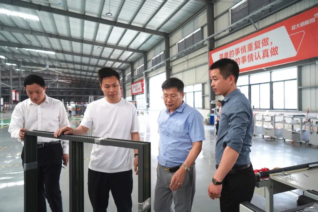 南国鼎峰装饰公司老板刘金霖,广东南国鼎峰装饰董事长刘金