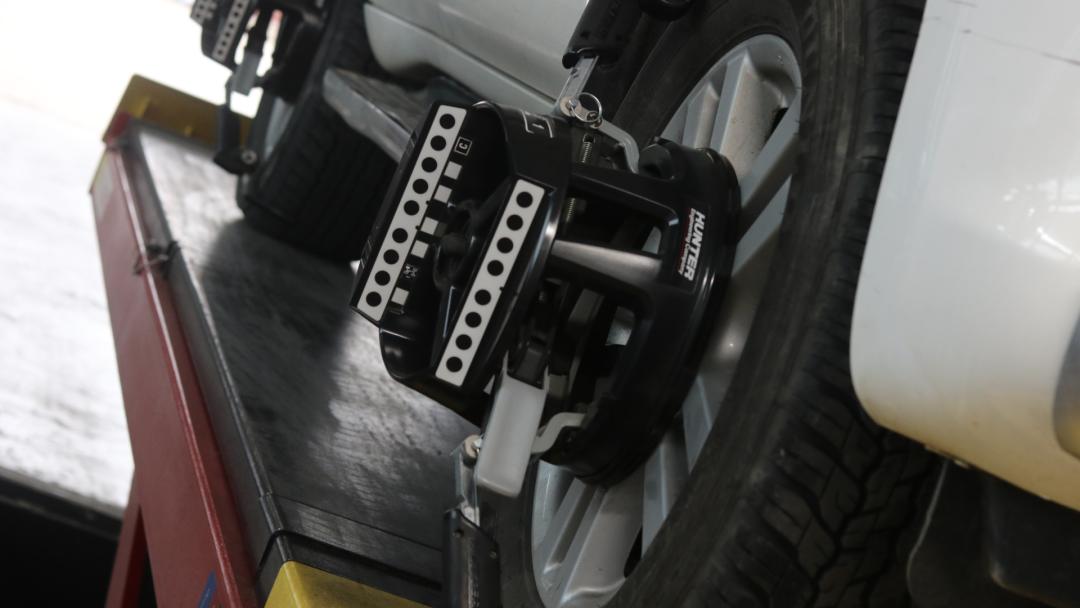 老旧丰田霸道修复,04年丰田霸道翻新改造全过程