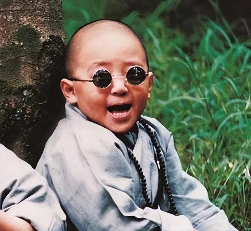 郝劭文携二婚妻子与父母团聚,郝劭文回应老婆二婚帮别人养孩子