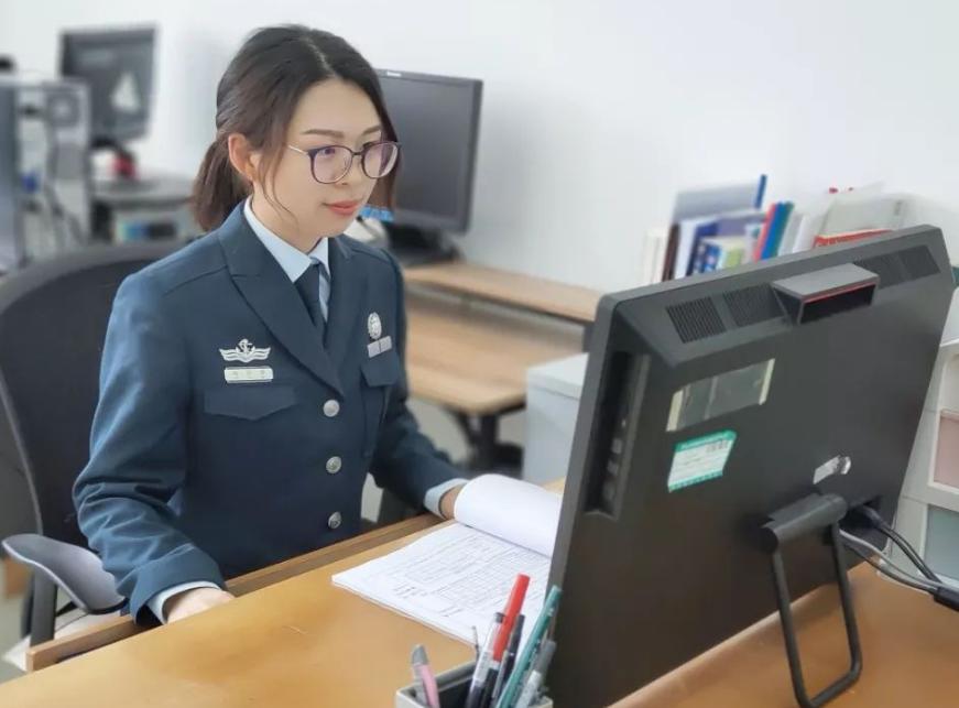 考军队文职一点都不懂的说说,军队文职真值得考嘛