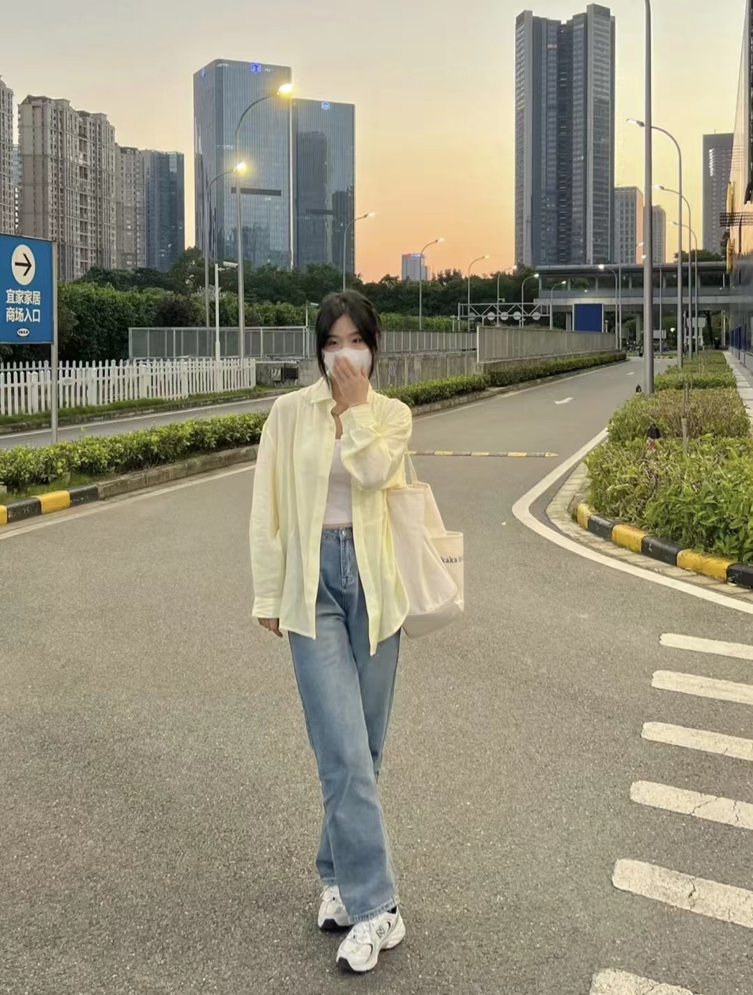 微胖的女生穿什么款式比较好看,微胖女生应该穿什么款式上衣