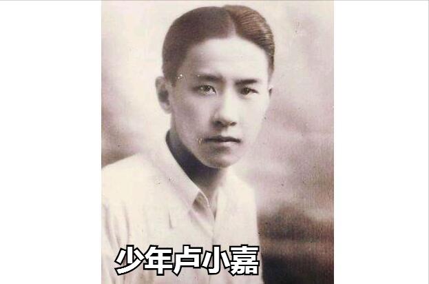 杜月笙帮黄金荣事件始末,杜月笙下跪救黄金荣