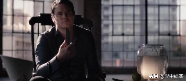 她被下药囚禁到地下室，当众多人*奴性**，报警后英国警方：你穿多少