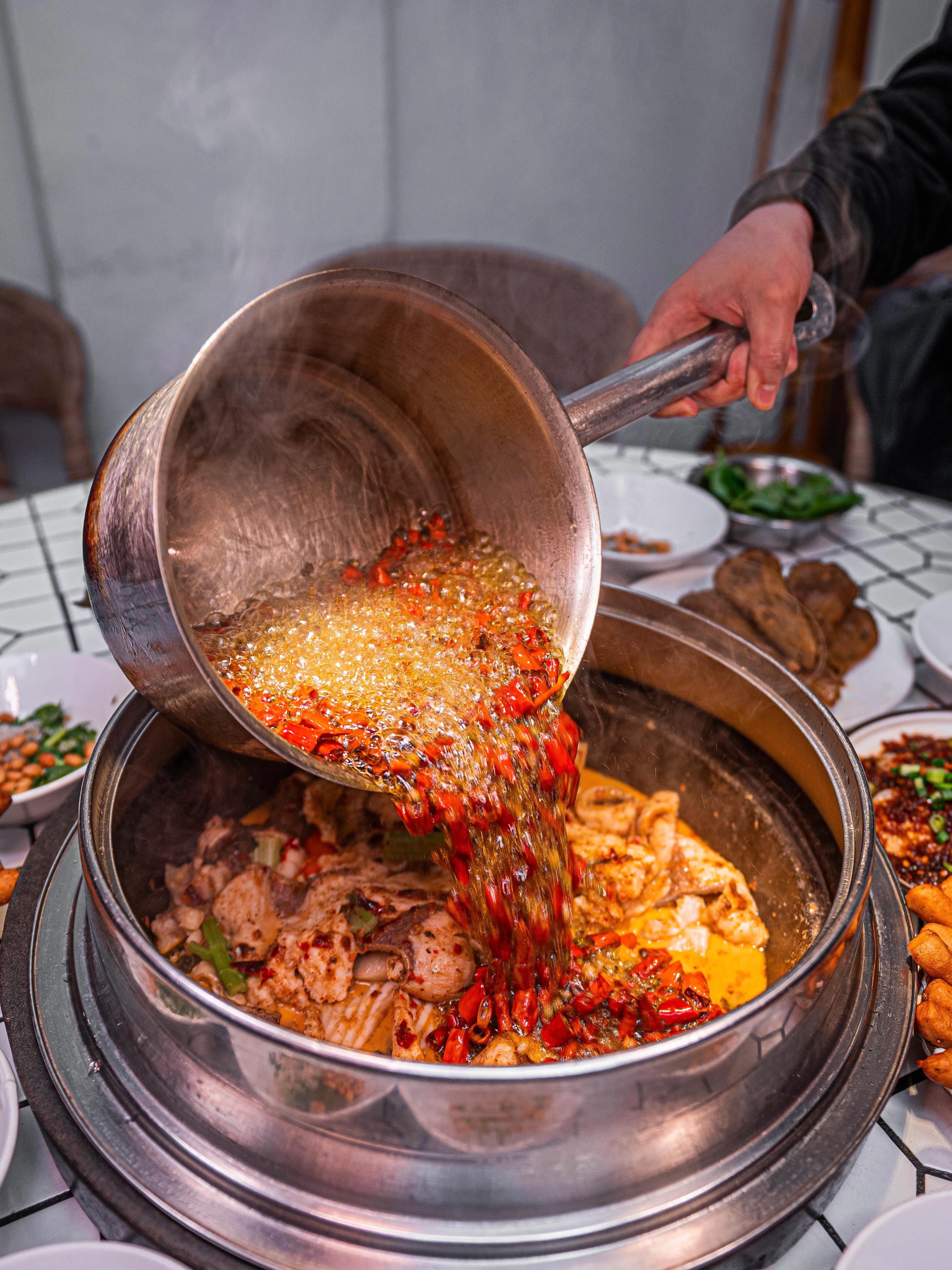 重庆石锅鱼蒸汽,重庆茶园蒸汽石锅鱼