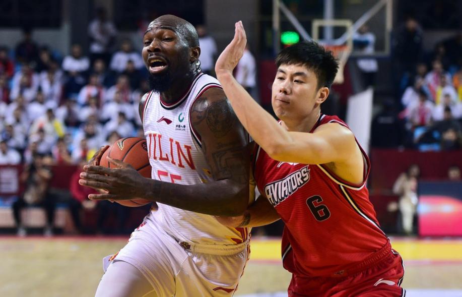 广厦琼斯加盟吉林,广厦王博首秀