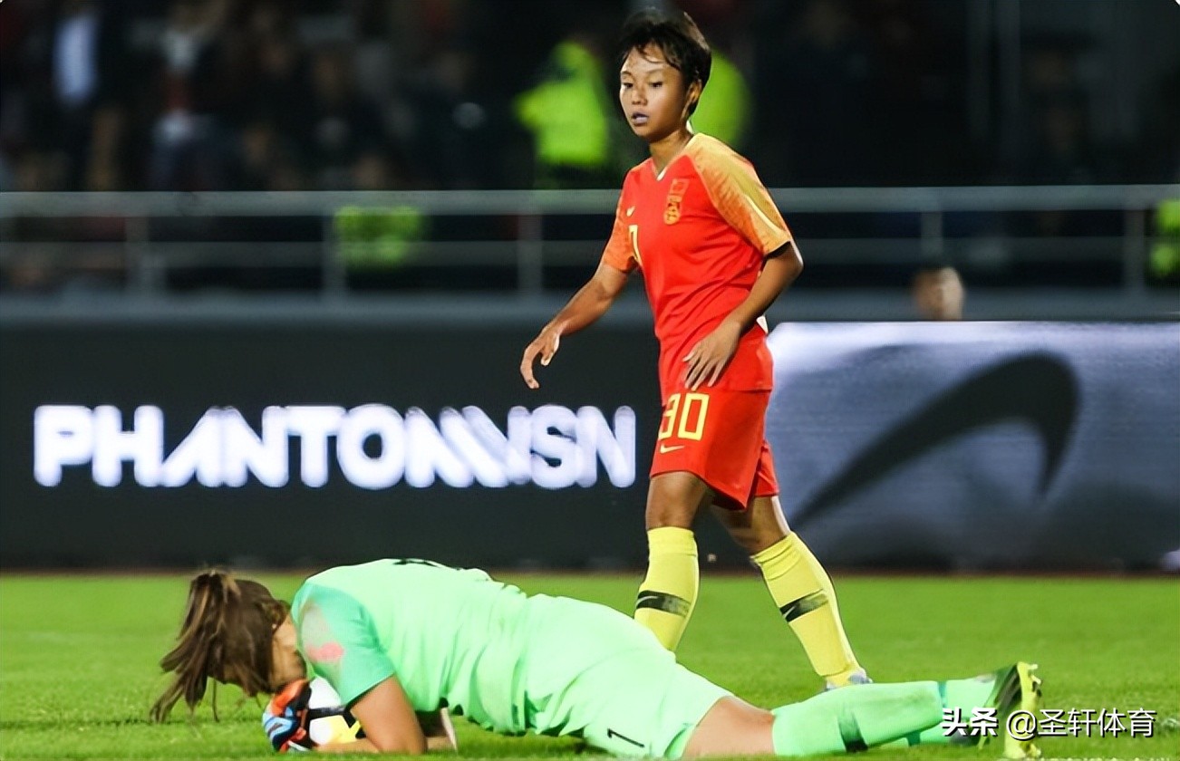 彭诗梦出击失误完整视频,彭诗梦世界杯多次精彩扑救