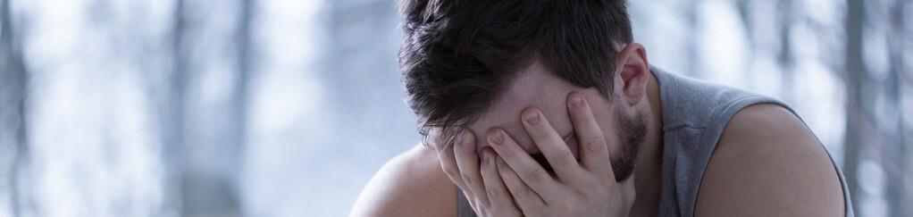 40岁老婆婚内出轨8年可以原谅吗,四十岁了老婆出轨该离婚吗