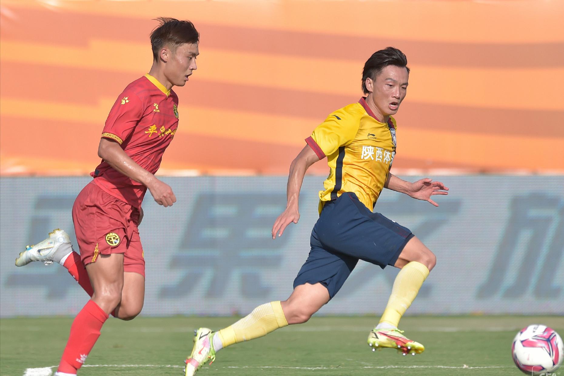 高位压迫收效颇多，冯峰半场乾坤大挪移助球队取胜，坦布状态回升