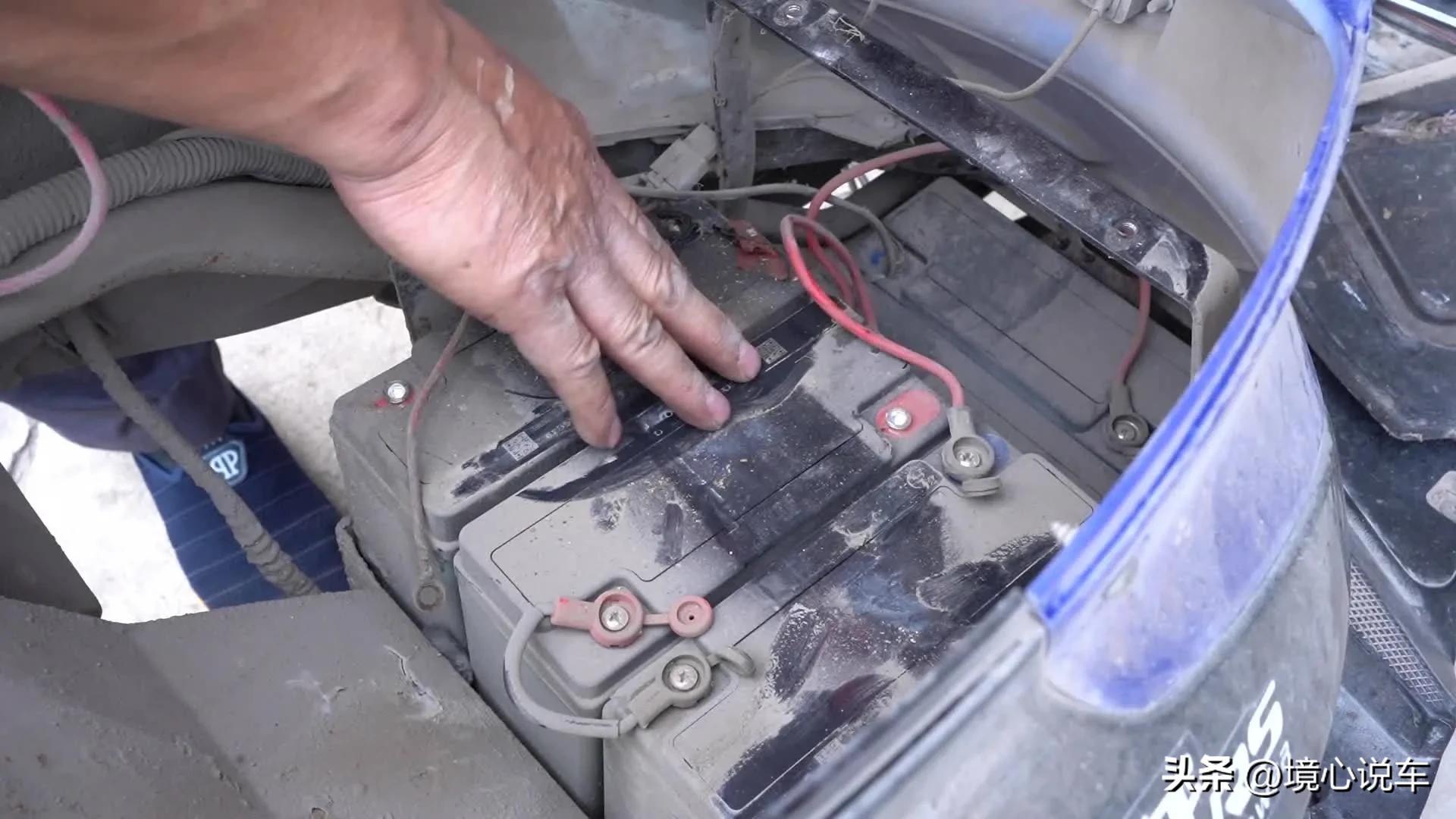 电动车电瓶的正负极怎么接的,电瓶车控制器哪根线是负极