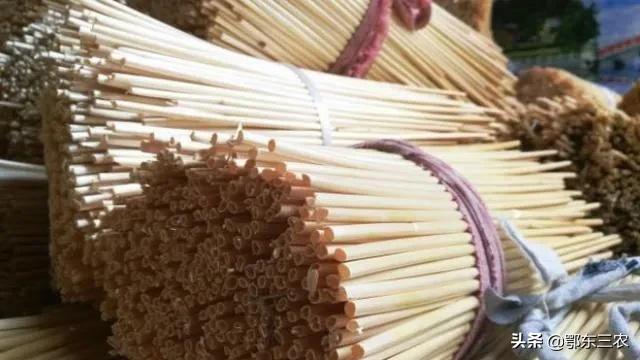 河南农民在非洲做麦草吸管月收入10万美元，是个不错的加工项目