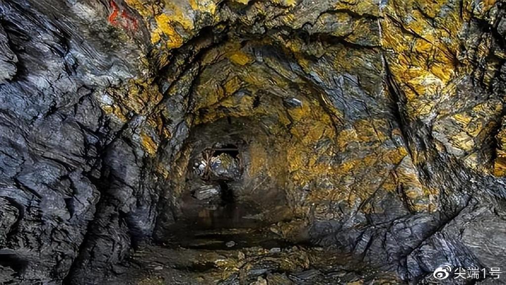 浙江龙泉发现古墓,深山发现古墓宝藏