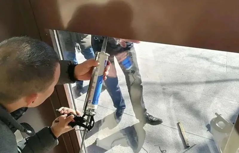 门窗玻璃胶隔音吗,门窗密封胶对人体有害吗