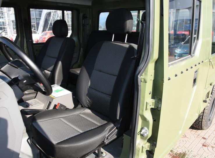 北汽勇士皮卡详细尺寸,北汽勇士柴油2021款加长双排皮卡