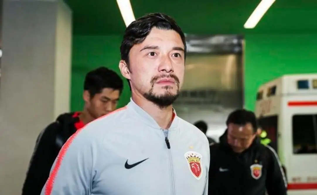 大连人队主教练是不是谢晖,谢辉任前公示