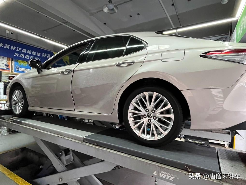 凯美瑞邓禄普轮胎能开几公里,最新款凯美瑞升级米其林轮胎