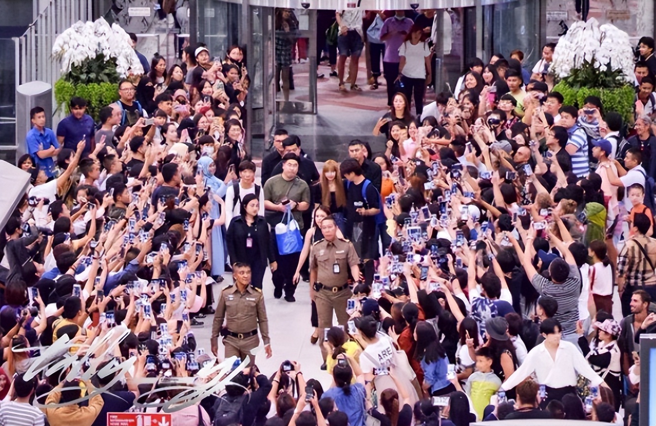 浜洪棿瀵屽﹩lisa,浜洪棿瀵屽﹩lisa鏈夊鏈夐挶