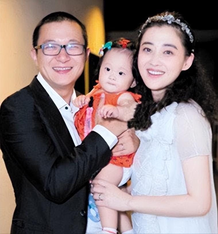 梅婷是否整容,演员梅婷的老公曾剑的照片