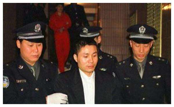 新中国一号悍匪张君，每次作案后一边品茶一边嘲笑警察无能