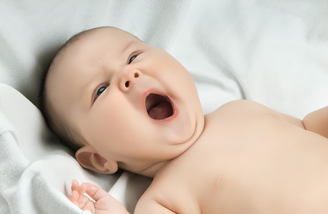 婴儿一抱就睡一放就醒,婴儿抱着睡放下就醒折腾一晚