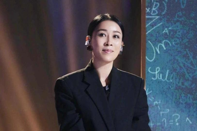 知名女明星遭暴打,10位男明星被殴打