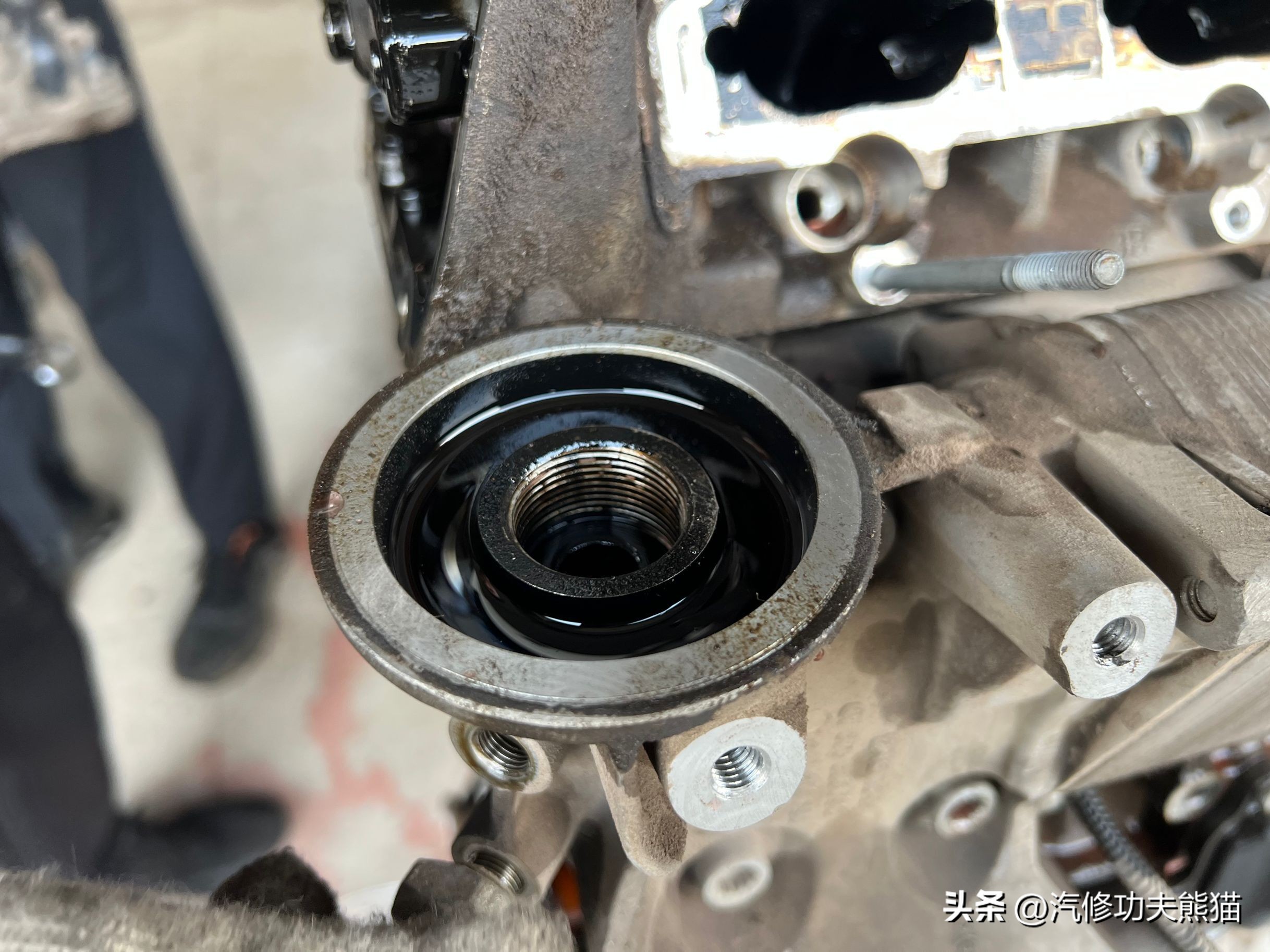 大众途观三百公里烧一升机油,途观3代发动机烧机油