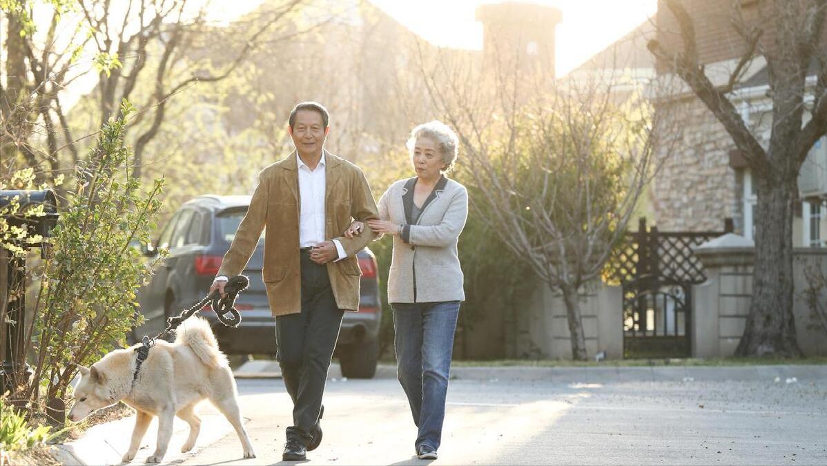 女性到了中年生理系统比男性更高,女性到了中年还渴望爱情