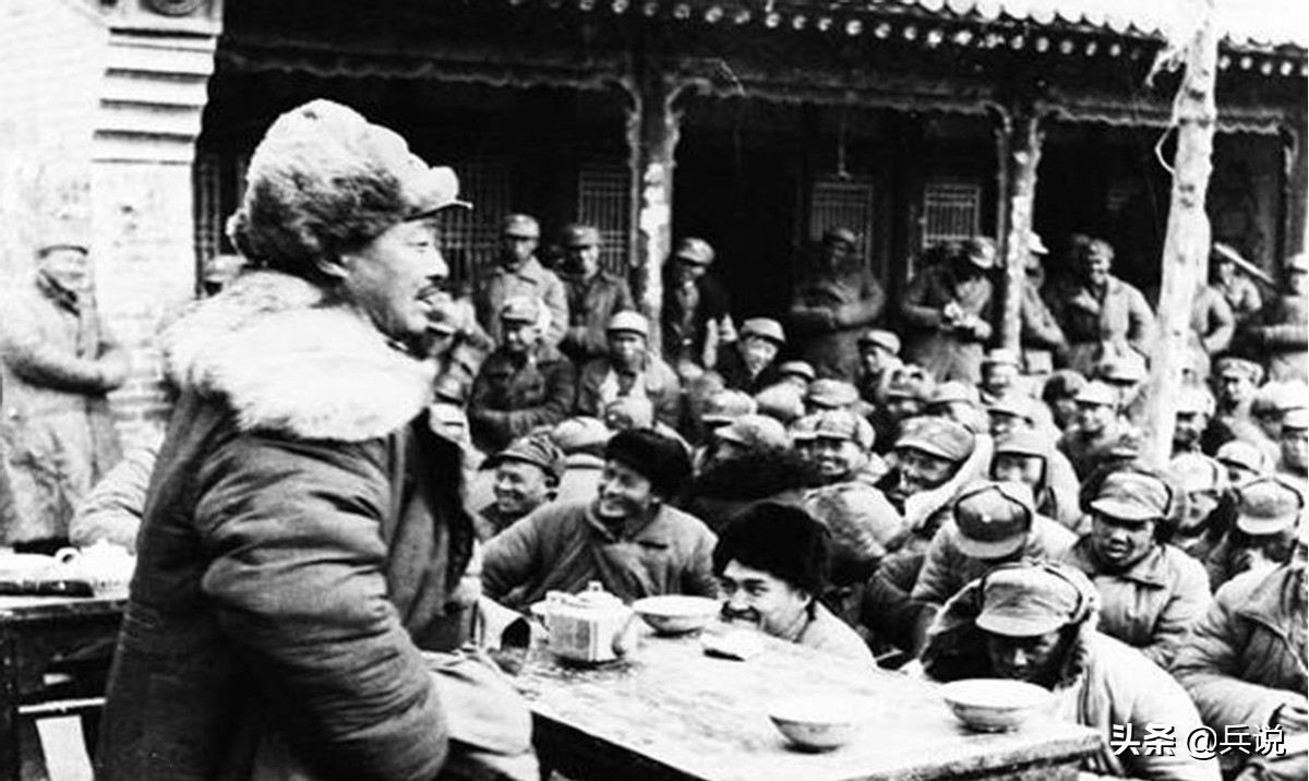 彭德怀与贺龙比较：一个元帅排第二，一人排第五，区别何在？