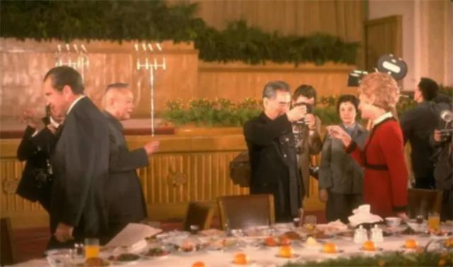 毛主席送给尼克松12字手书，尼克松看后一头雾水，至今无人能解