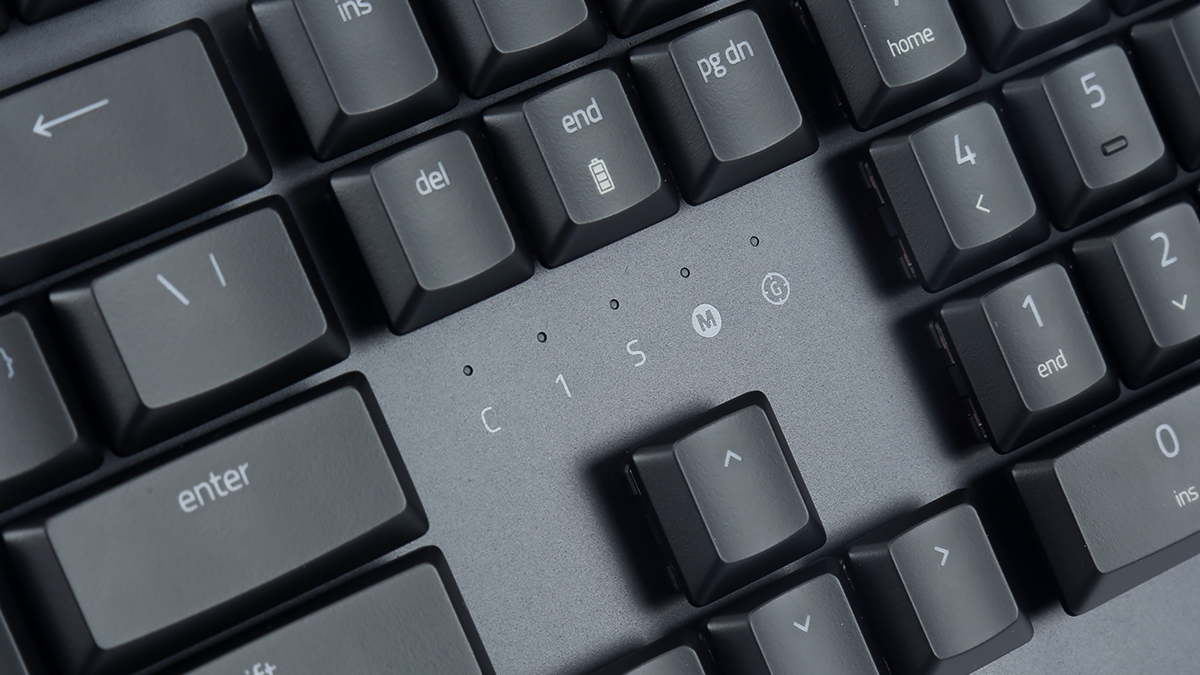 雷蛇protypeultra和噬魂金蝎哪个好,雷蛇噬魂金蝎键盘普通版