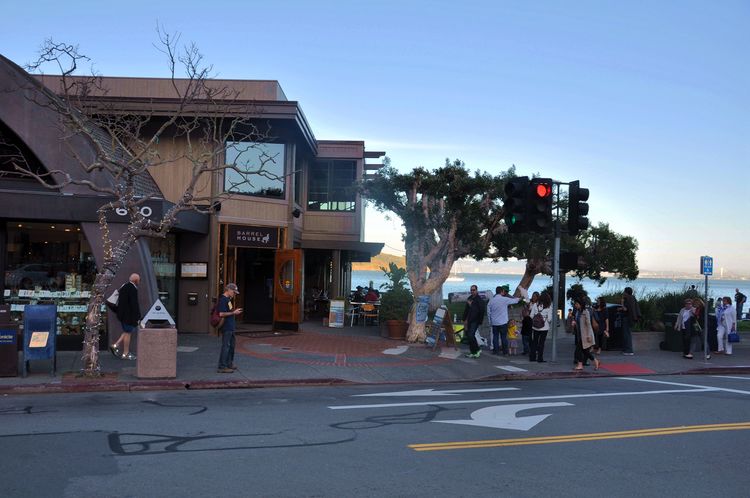 回味旧金山探访成功者的庄园,一种窗口令艾尔卡彭等囚犯备受折磨